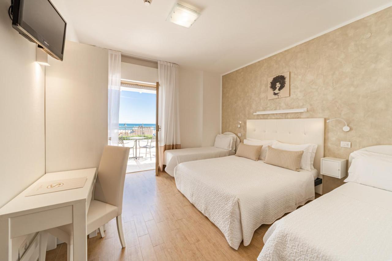 Double Room with Balcony and Sea View,1007826520:JPEG